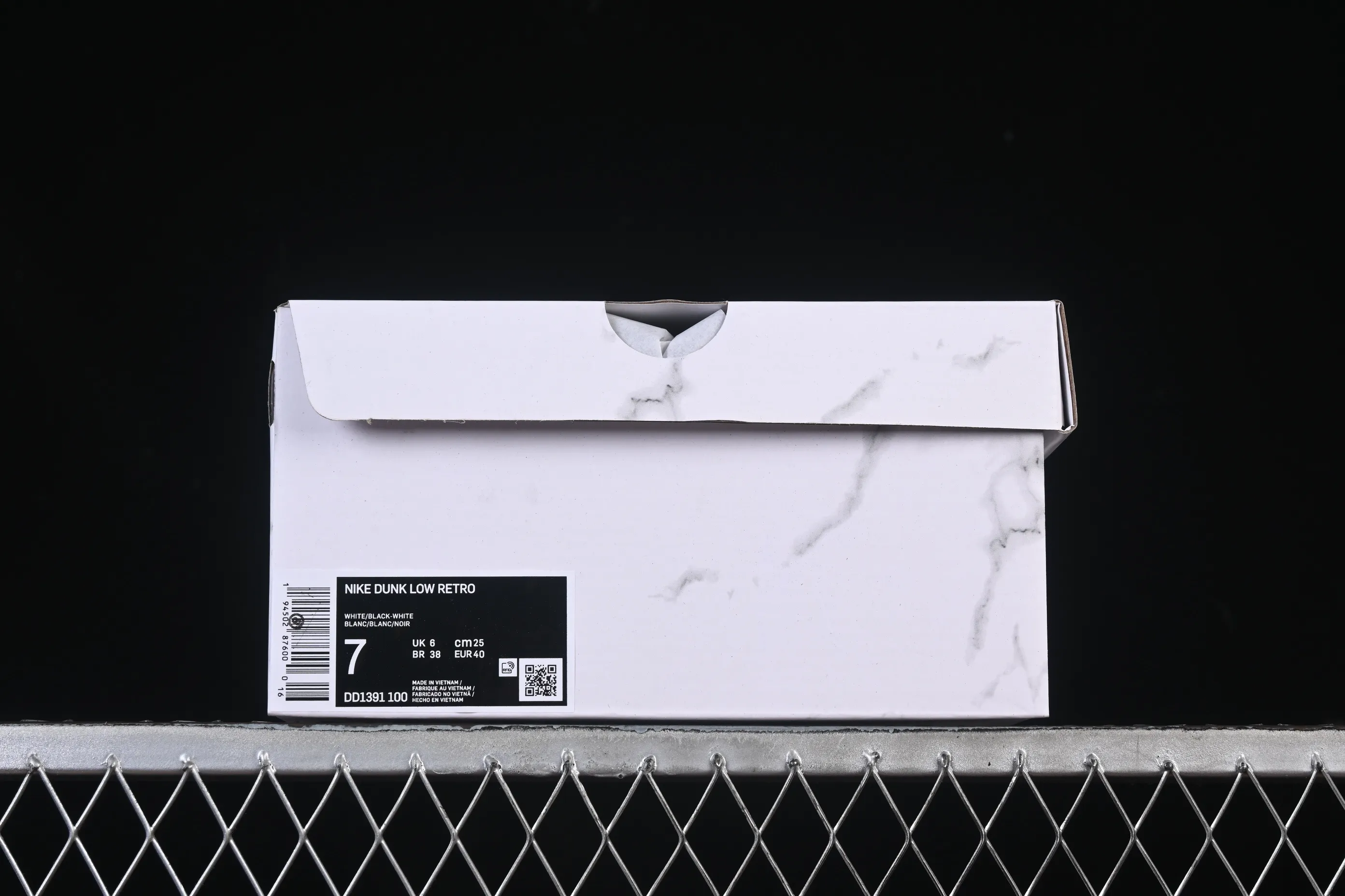 All categories Nk SB Dunk Series Nk SB Dunk Low High-end customized low-top sneakers Nike SB Dunk Low strap customization low-top casual sneakers DD1391-100